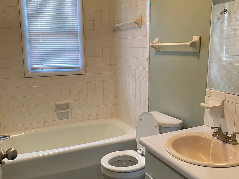 8 Lynn Terrace Ct — Photo 9