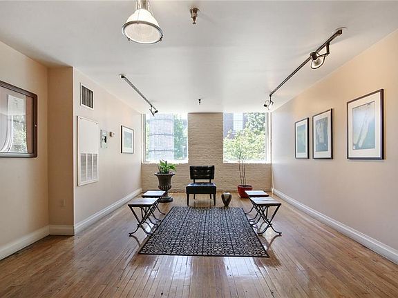 2nd image of 920 Poeyfarre St APT 307