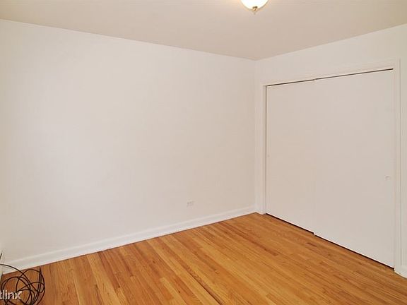 817 S 19th Ave Apartments Chicago Bedroom_2