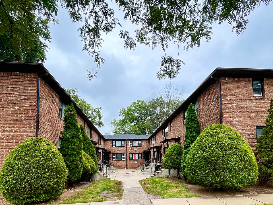 311 Chilton St #B7