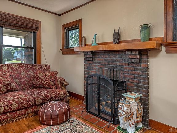 5th image of 2659 Wayland Ave