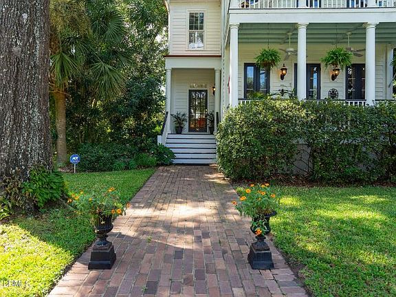 3rd image of 56 Wright Pl