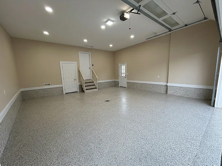 53 Huntleigh Dr — Photo 33
