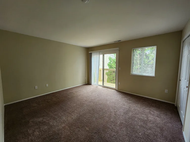 60 Wolfpit Ave #1B — Photo 22