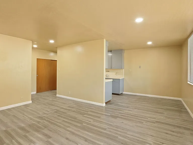 248 W Knoles Way — Photo 16