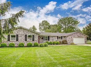2104 Avon Dr, Dayton, OH 45431