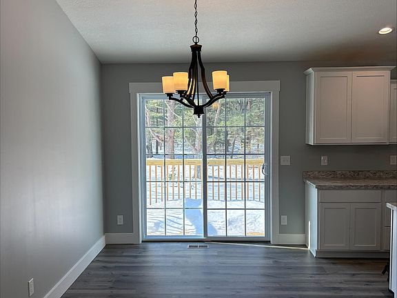 4th image of 5897 Nestrom Rd