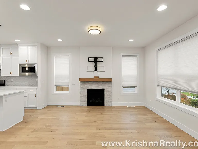 4227 SE Reed Dr — Photo 4