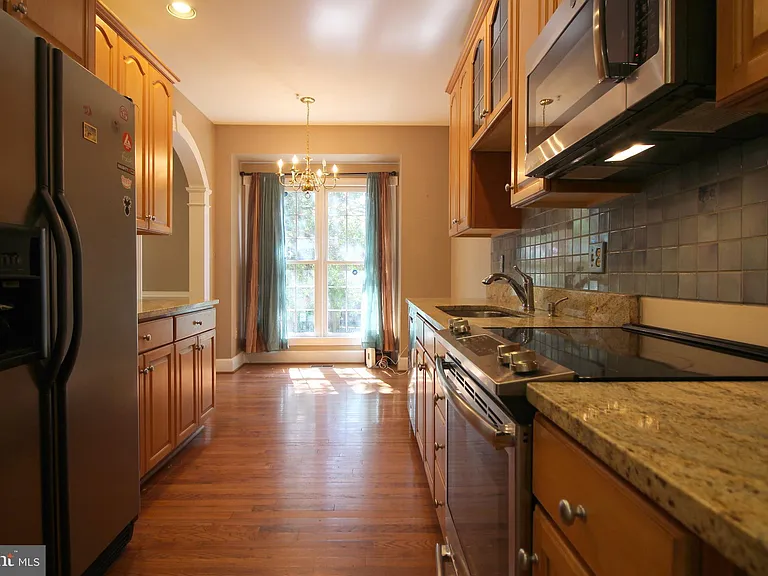 6032 Kelsey Ct — Photo 8