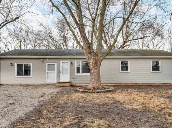 4717 11th St #A, Moline, IL 61265