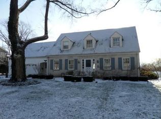 760 E Greenview Rd, Itasca, IL 60143