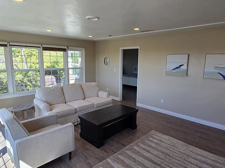 9260 Mesa Vista Ave — Photo 5
