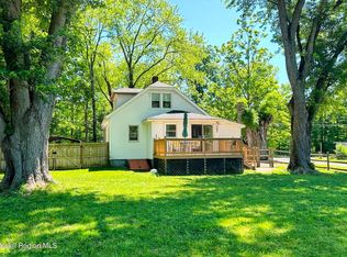 213 Springtown Rd, New Paltz, NY 12561