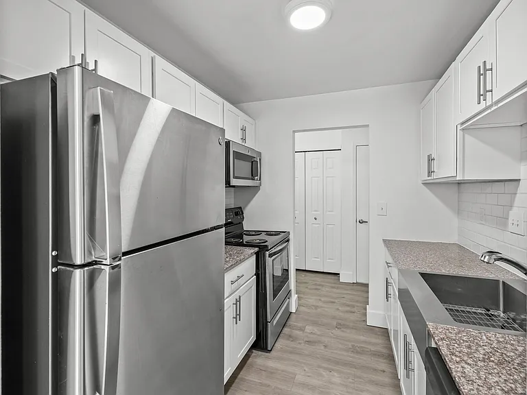 West Oaks — Photo 10