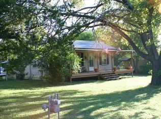 511 E 2nd St, Elgin, TX 78621