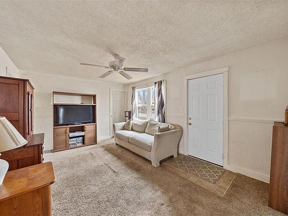 3rd image of 1100 S Park Ave