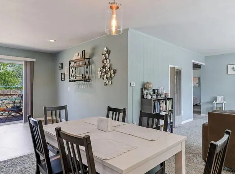 1548 Yale Ct — Photo 4