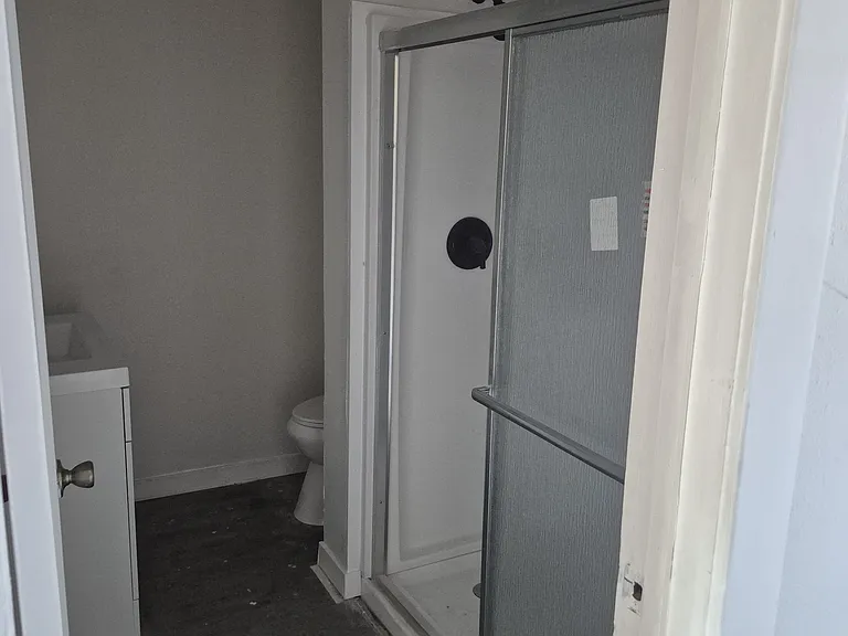 567 E Putnam Ave — Photo 5