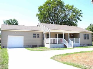 305 W 30th Ave, Hutchinson, KS 67502