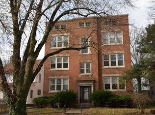 1060 35th St APT 4, Des Moines, IA 50311