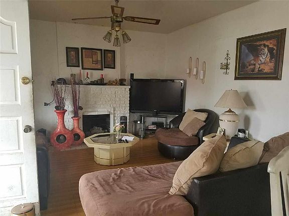 3rd image of 3516 Mountain Ave