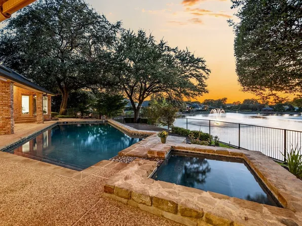 5815 Fallsview Ln, Dallas, TX 75252