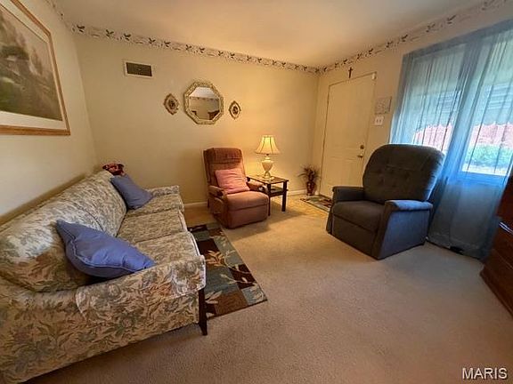 3rd image of 4030 Dunnica Ave