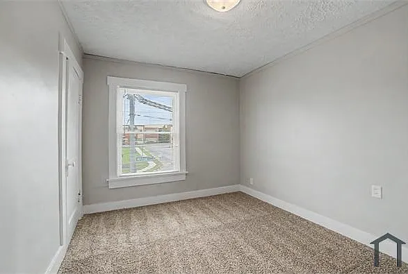 2600 Wayne Ave — Photo 20
