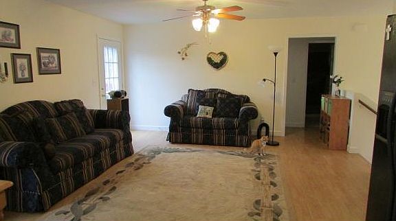 3rd image of 212 Pinecrest Dr