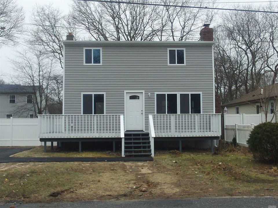 1st image of 18 Pennwood Dr