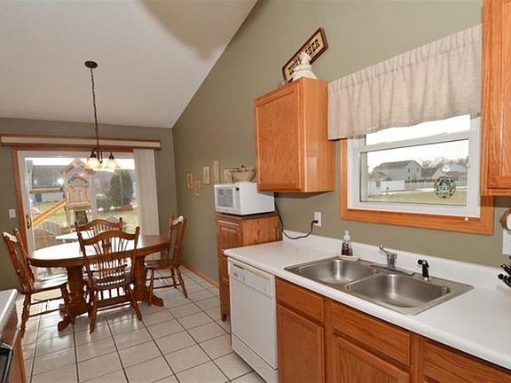 2nd image of 55050 Patrician Park Dr