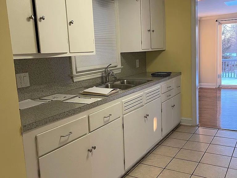 33 Gorham Pl — Photo 4