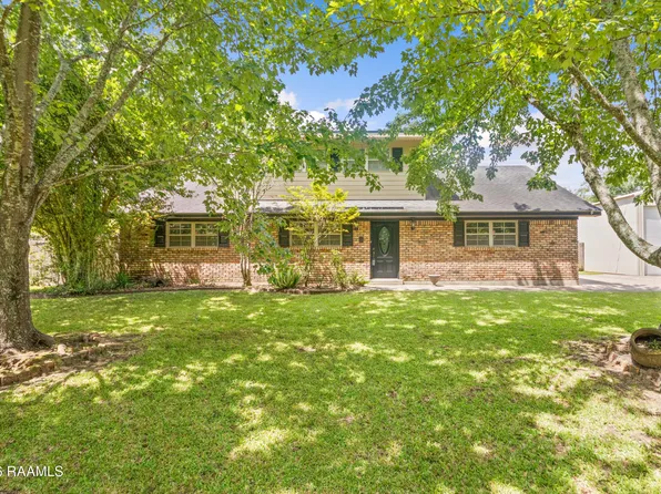 410 N Locksley Dr, Lafayette, LA 70508