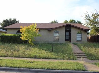 7211 Chinaberry Rd, Dallas, TX 75249