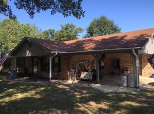 911 Lake Lowndes Rd, Columbus, MS 39702