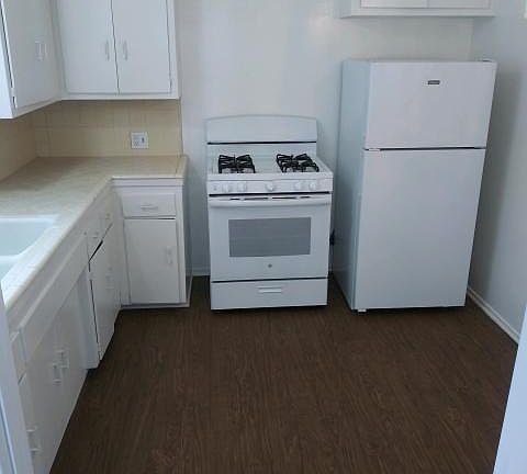 5th image of 4323 Ventura Canyon Ave APT C