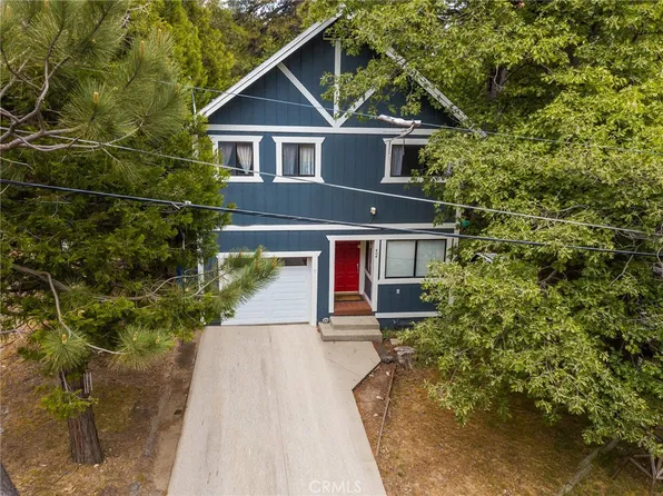 404 Tetley Ln, Crestline, CA 92325