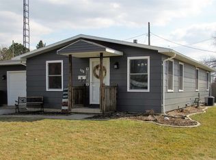 115 E Hoop St, Flora, IN 46929