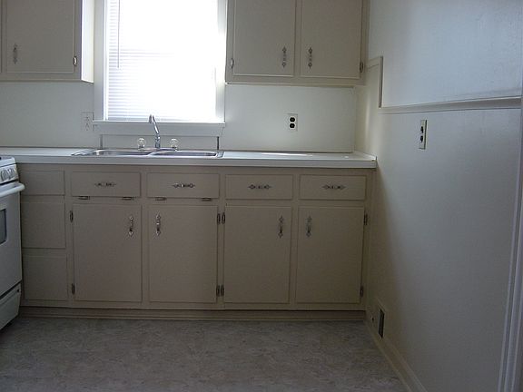 2nd image of 401 W Orchard Street # Fl 2nd