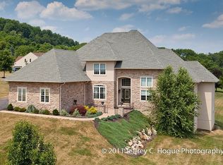 57 Glen Oley Dr, Reading, PA 19606