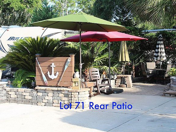 Right near waterway/pool