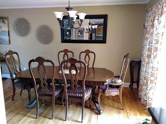 4th image of 27 Laurelton Ave
