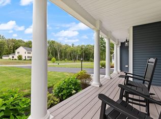 10 Applewood Ln, Mendon, MA 01756