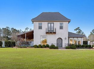 601 Lake Cir, Madisonville, LA 70447