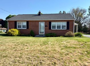 135 Peach Ave, Hershey, PA 17033