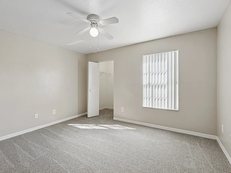 Vista Haven Apartment Homes — Photo 28
