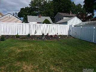 3rd image of 290 Jefferson Ave