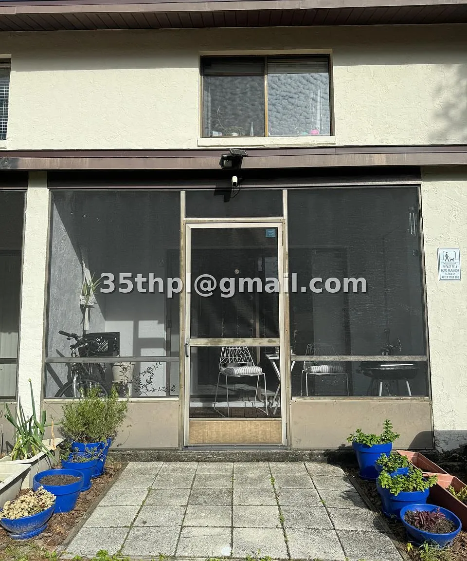 2 bed, 1.5 bath, 1100 sqft, $1,600 — Photo 3