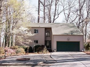 904 Bearhollow Rd, Greensboro, NC 27410