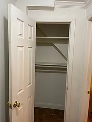 Rented by K & O Realty Associates Inc.